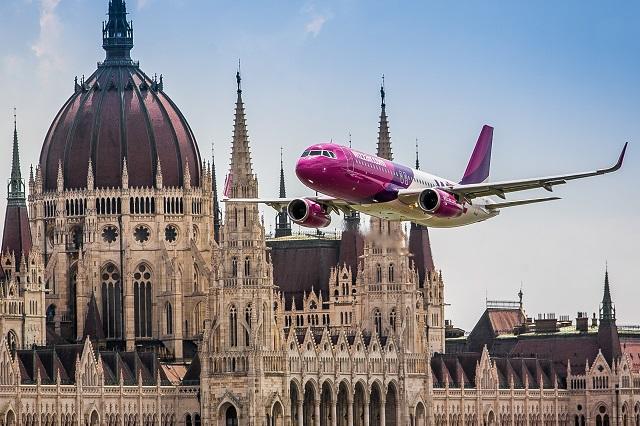 wizz air over budapest