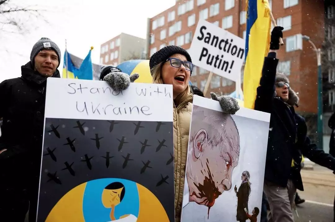 Ukraine demonstration Putin close the sky
