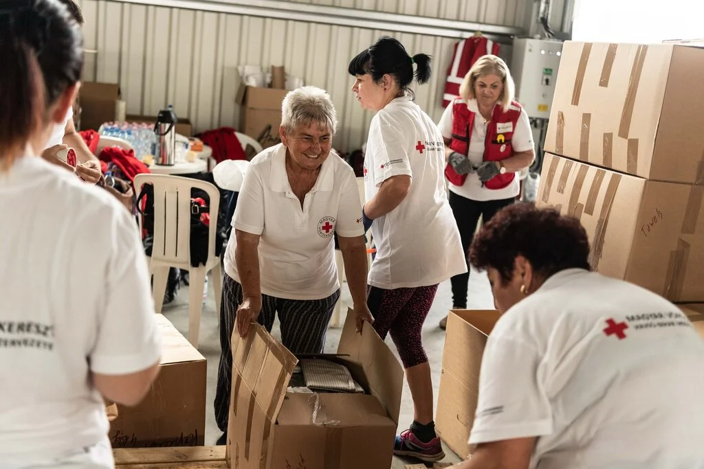 Hungarian Red Cross help Ukraine