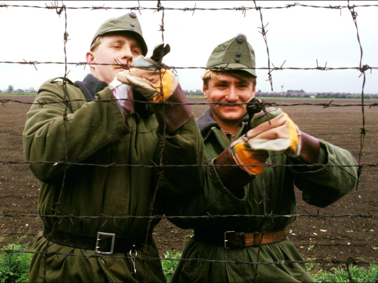 33 years ago today, Hungary tore the first hole in the Iron Curtain - PHOTOS 2