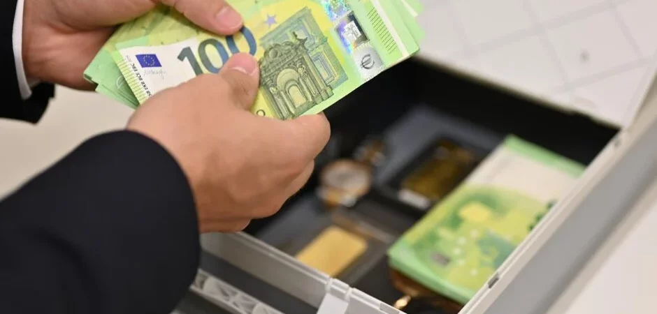 Euro forint exchange