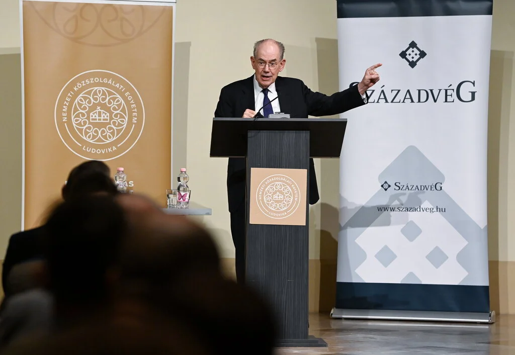 US political scientist talking about Ukraine war