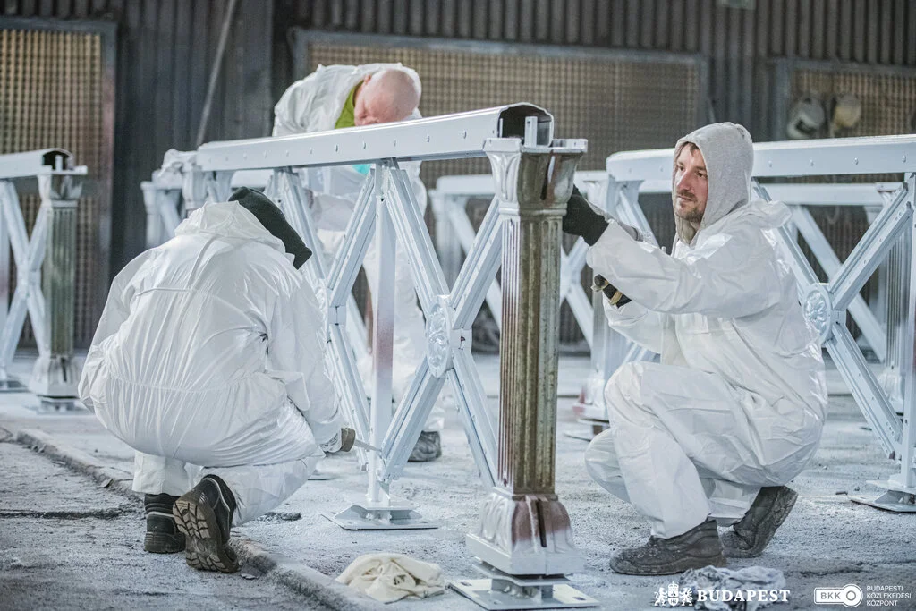 Chain Bridge Budapest handrail