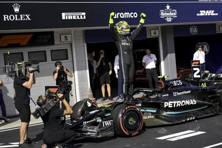 Hamilton in pole position