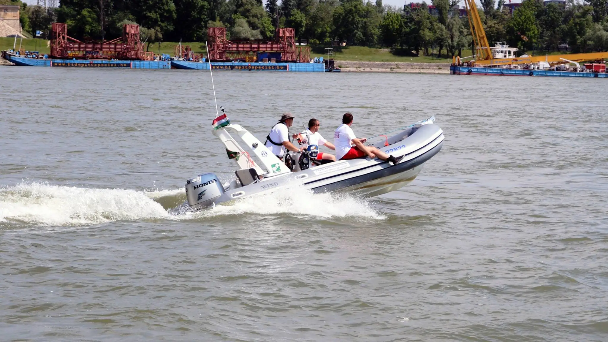 Floating corpse popular beach Budapest
