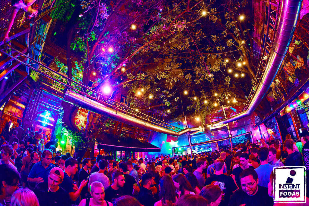 Instant nightclubs Budapest nightlife