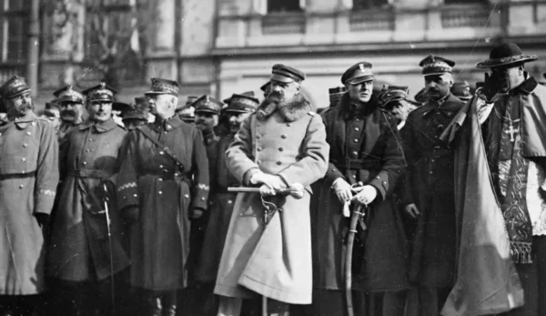 Here is how Hungarians rescued Poland from the total destruction