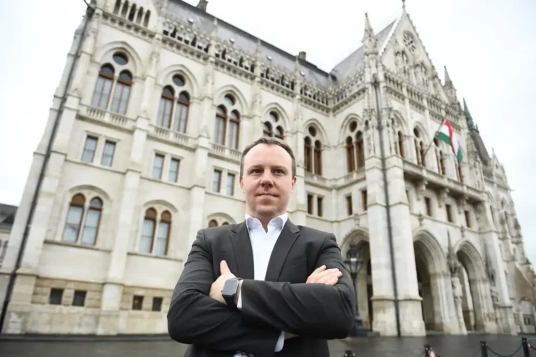 Orbán cabinet wanted to bug German MEP with Israeli spy software