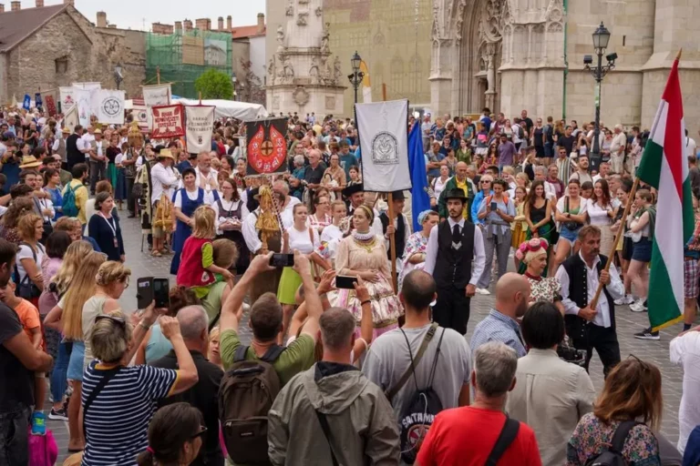 Hungary to celebrate the foundation of the state with cheap beer Copy 1