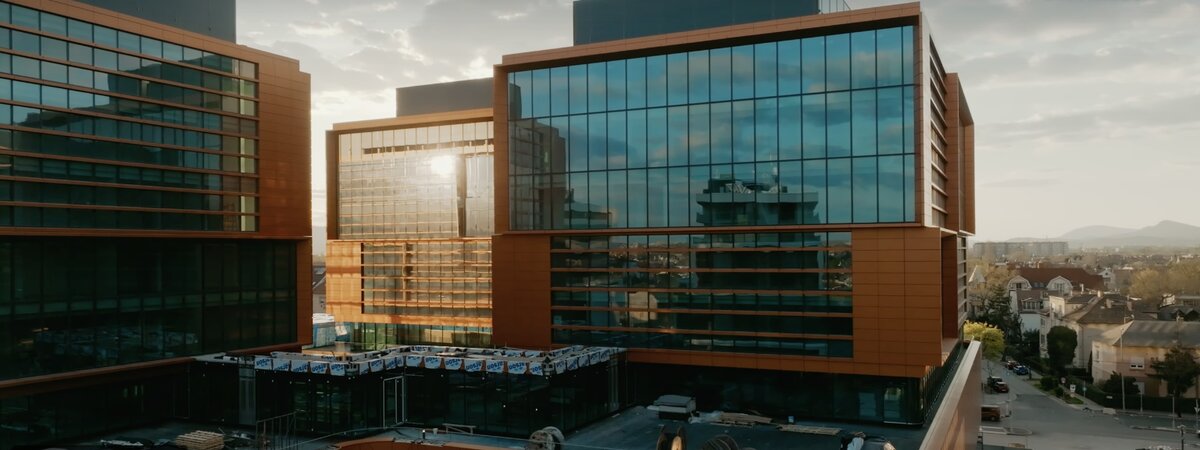 Zenit Corso shopping centre in Budapest