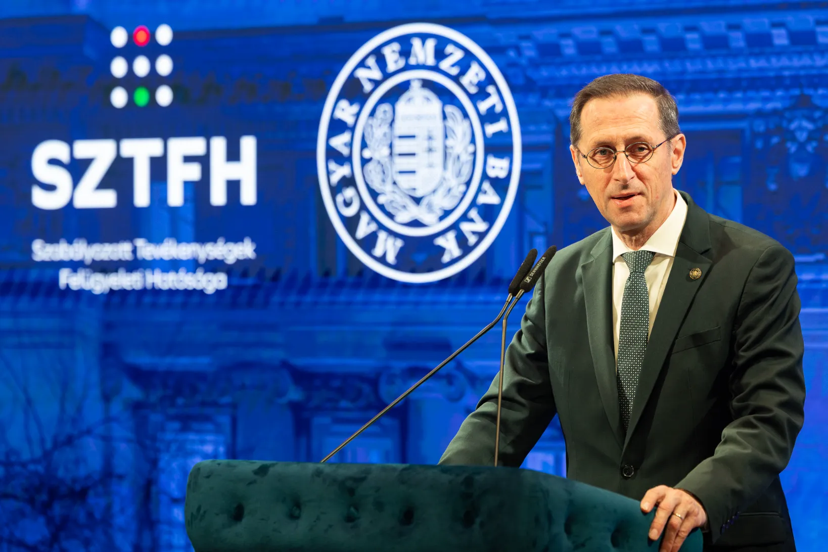 Hungarian National Bank governor base rate