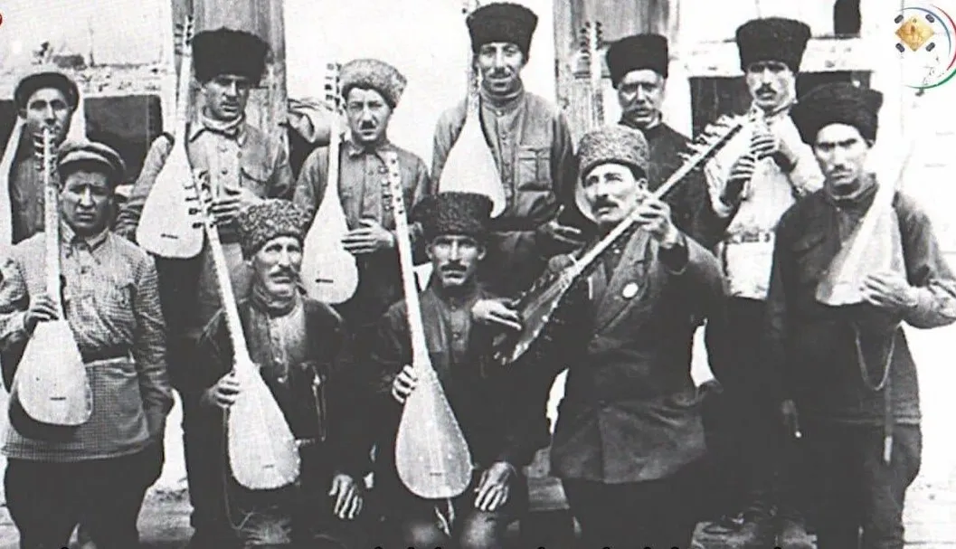 Minstrels Who Keep the Spirit of Western Azerbaijan Alive 