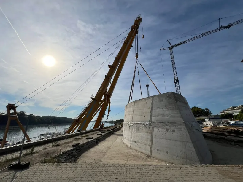 Orbán cabinet is building pointless Danube bridge