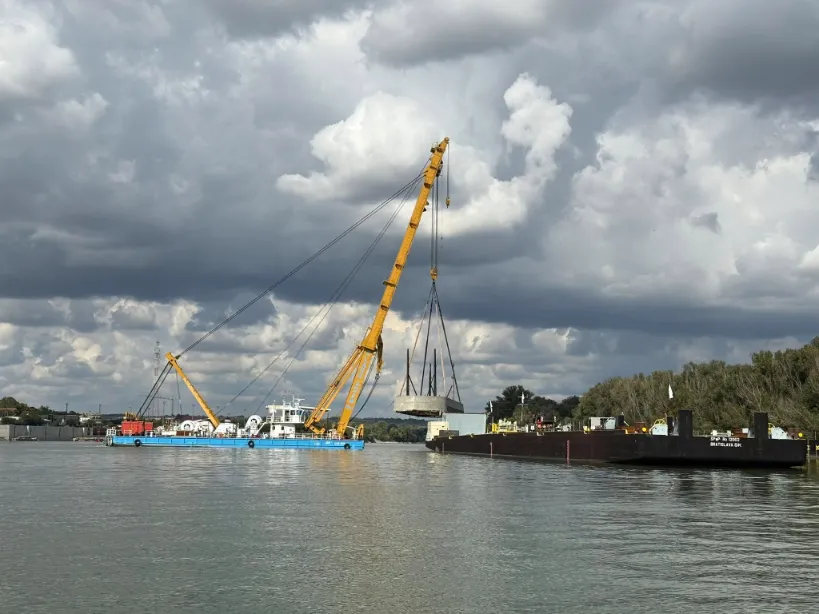 Orbán cabinet is building pointless Danube bridge