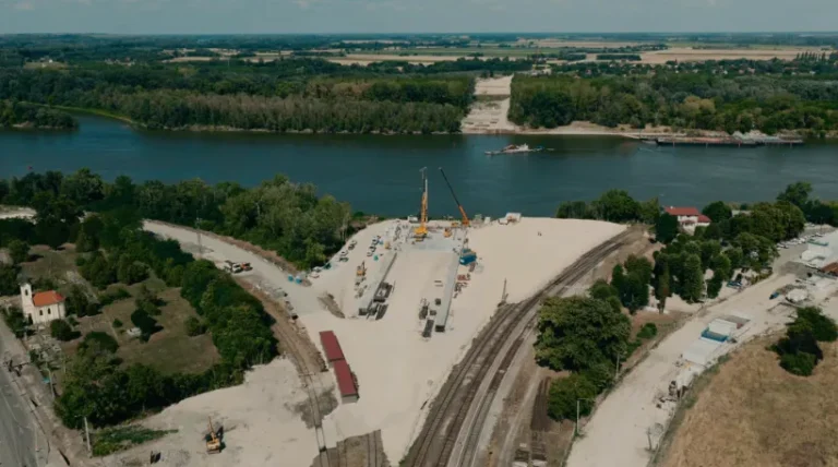 Orbán cabinet is building pointless Danube bridge Hungary news