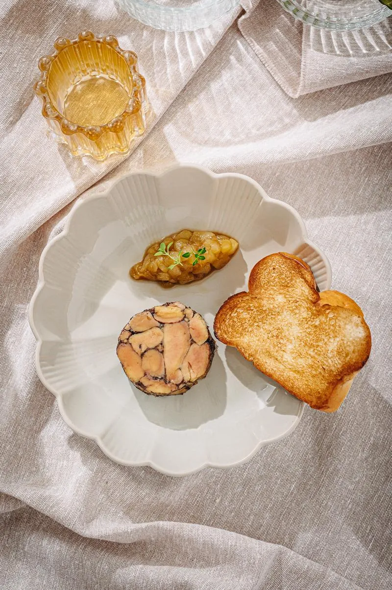 Fattened duck liver terrine with thyme pear chutney
