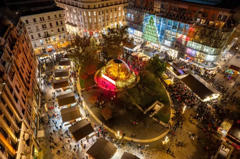 Budapest Christmas markets Advent Bazilika Vörösmarty Square festive food